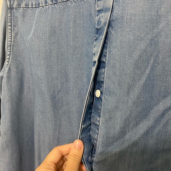 💛SOLD💛NWOT Levi’s Boyfriend Fit Lyocell Chambray Shirt - Picture 7 of 7